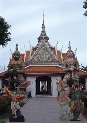 対馬の絶景と快適さを誇る東横INN対馬比田勝：最高の宿泊体験を提供するホテルの魅力